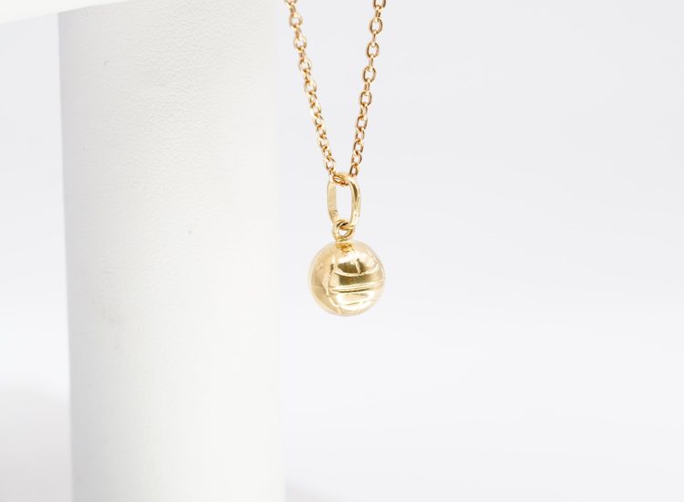 Arany focilabda medal 14k a172 1 – használt arany ékszer a hasznaltarany.hu piacterén